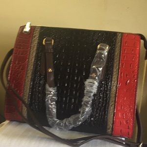 Ladies shoulder bag